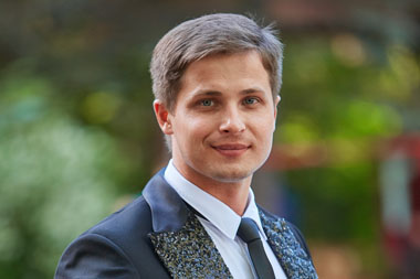 Фокусник иллюзионист Максим Кретов